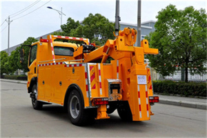 万年高速路拖车费